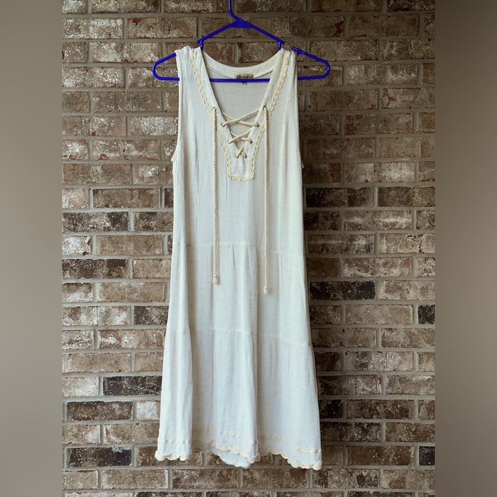 Democracy Cream Lace-Up Sleeveless Dress